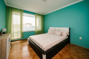 2 Bedroom Apartment Pleasure - to the Sea Garden